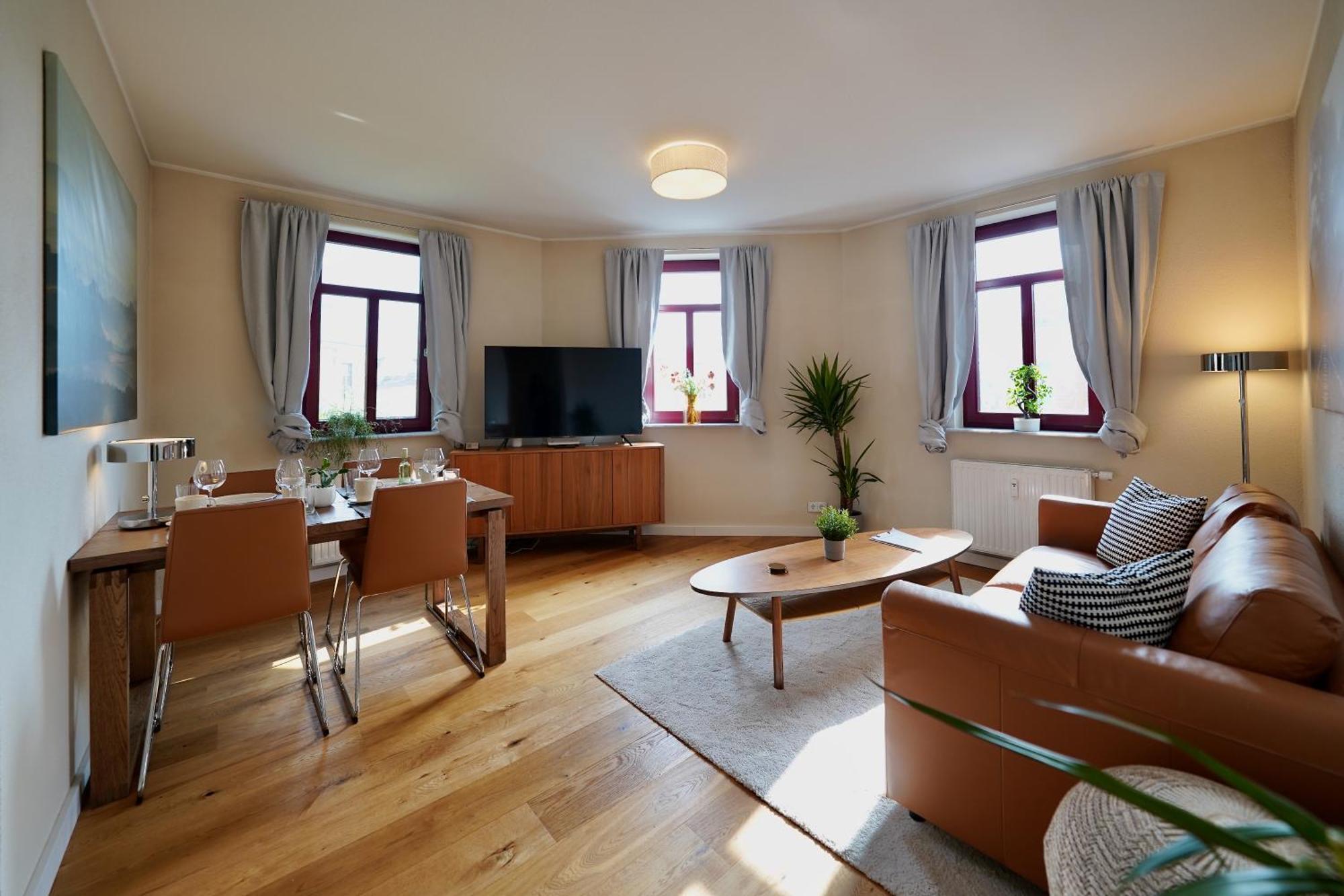 Edler Wohnraum Noble Stadtoase Mit Boxspringbett, Kaffeevollautomat & Parkplatz Zwickau Dış mekan fotoğraf