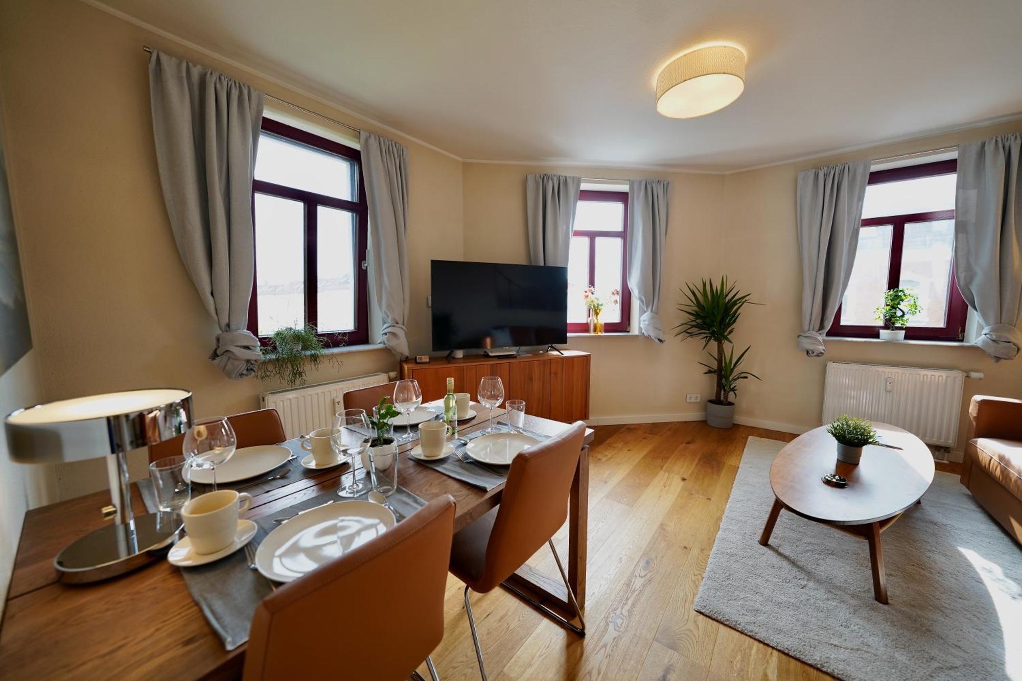 Edler Wohnraum Noble Stadtoase Mit Boxspringbett, Kaffeevollautomat & Parkplatz Zwickau Dış mekan fotoğraf